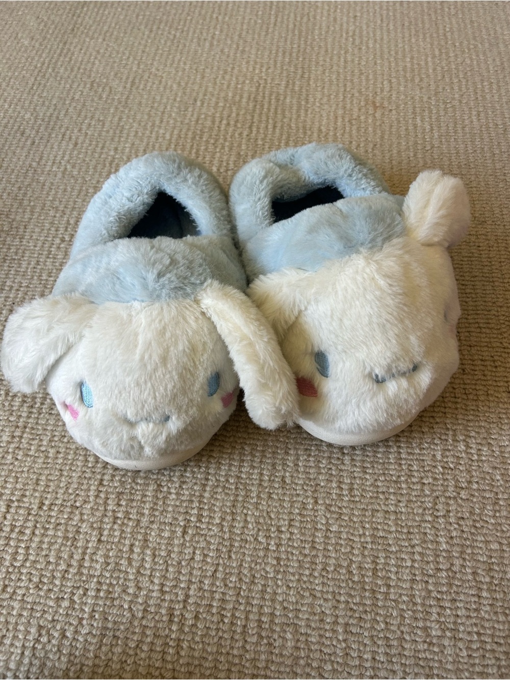 Girls slippers size 2/3